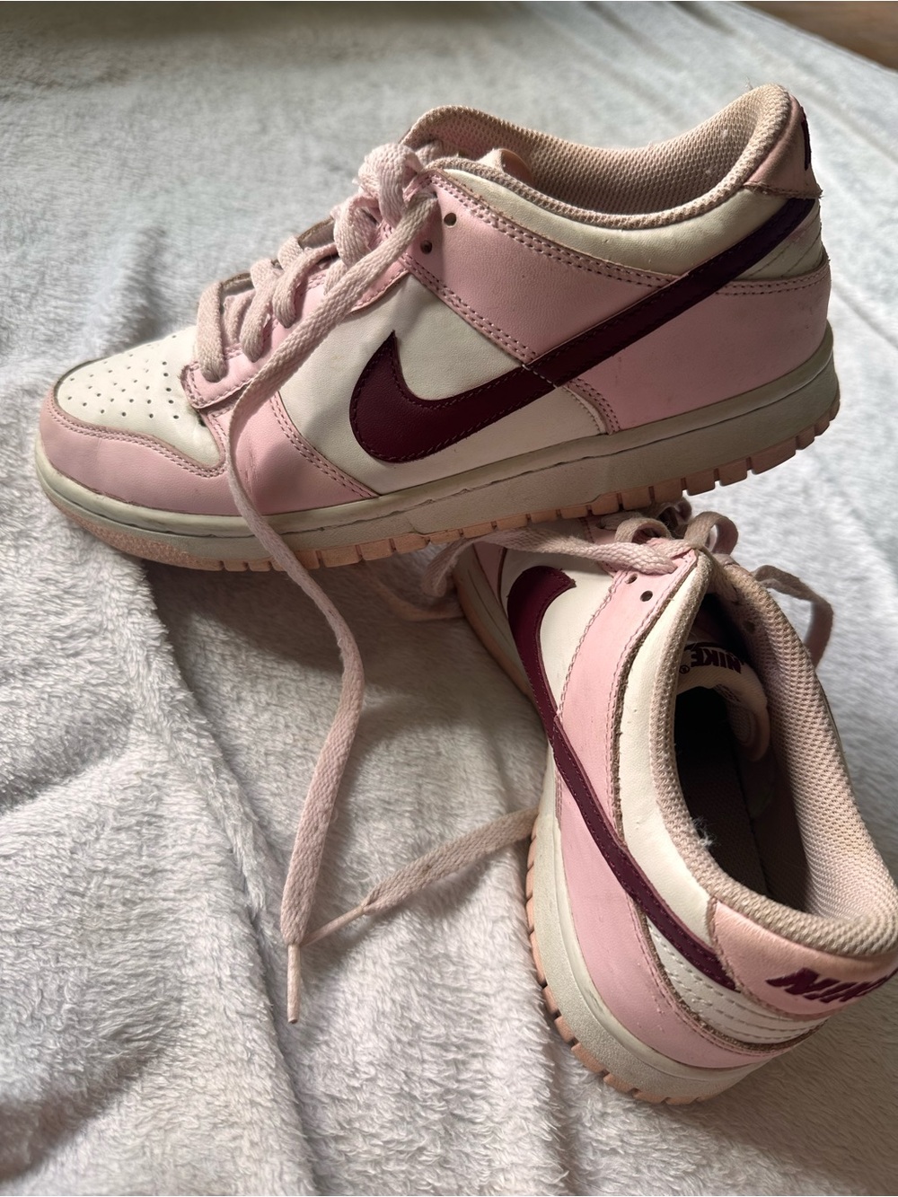 Girls nike dunk shoes
